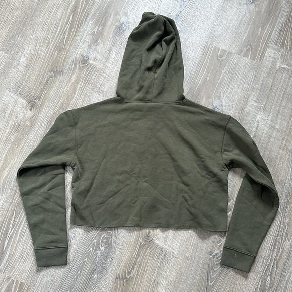 Wild Fable Olive Green Crop Hoodie Size Medium - Picture 2 of 2